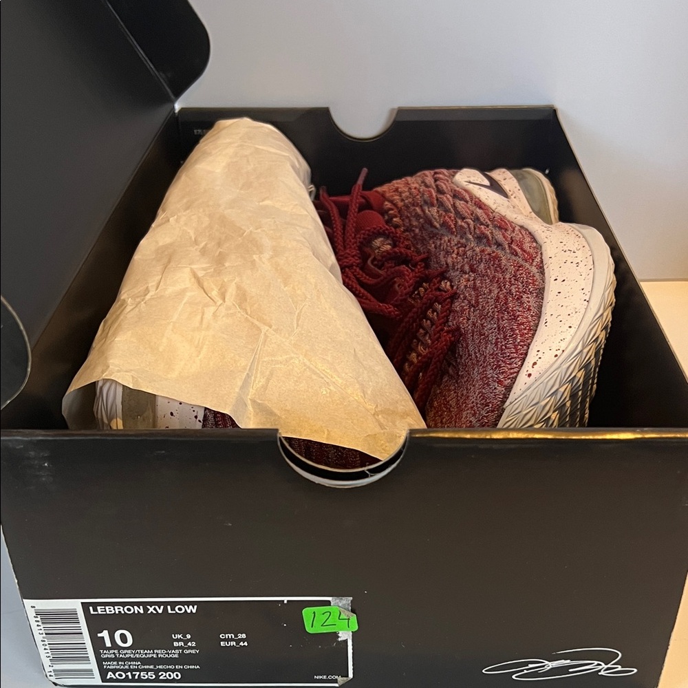 Nike LeBron XV Low Men's Athletic Shoes - Red